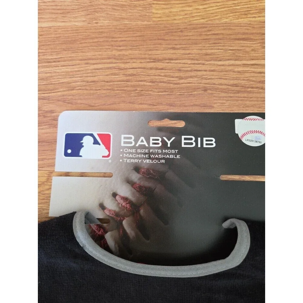 MLB Toronto Blue Jays All-Pro Baby Bib NEW Baby Infant Newborn Machine Washable